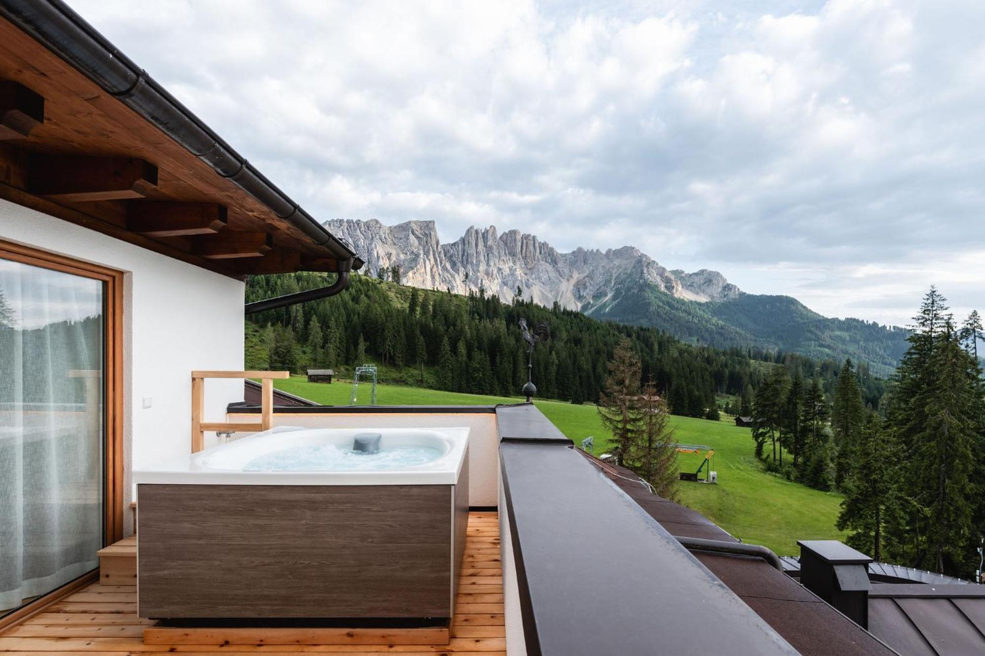 Moseralm Dolomiti Spa Resort Nova Levante Exterior photo